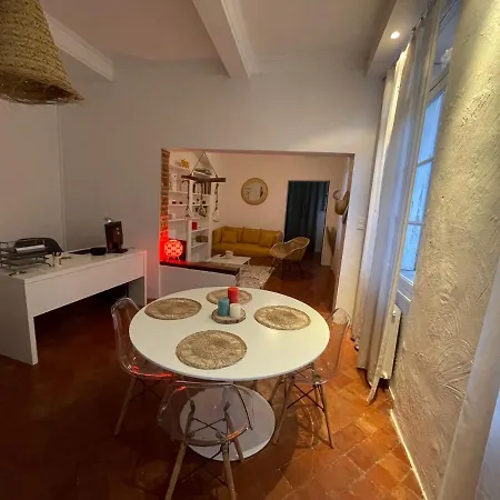 En Plein Centre Historique Apartmán Perpignan